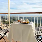 Miravalle Bed & Breakfast 4*