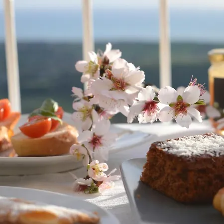 Miravalle Bed & Breakfast 4*