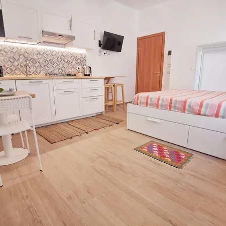 Miravalle Bed & Breakfast 4*